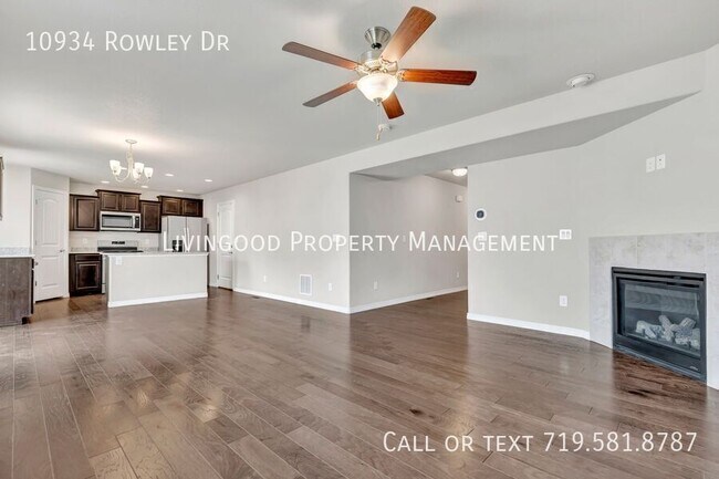 Photo - 10934 Rowley Dr