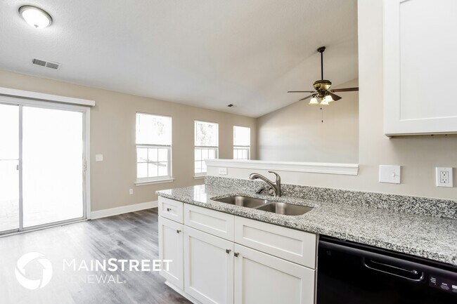 Photo - 1008 Glen Hollow Dr