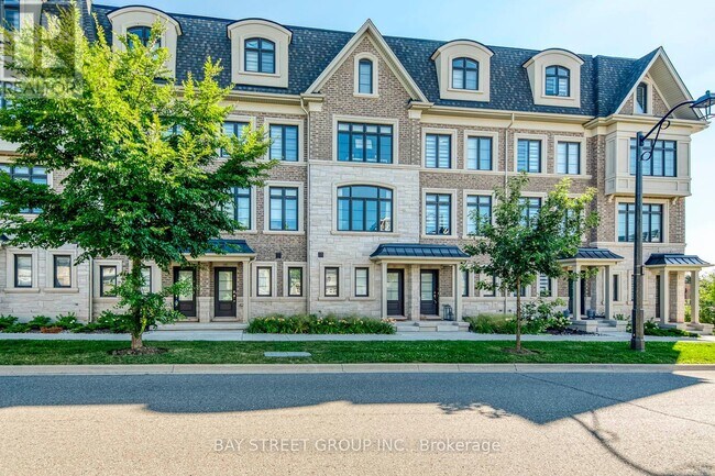 Photo - 2119 Lillykin St