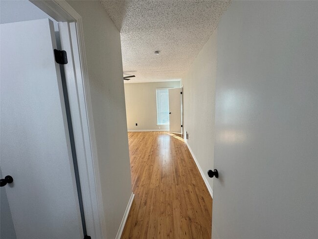 Photo - 6512 Kentwick Dr Unidad True