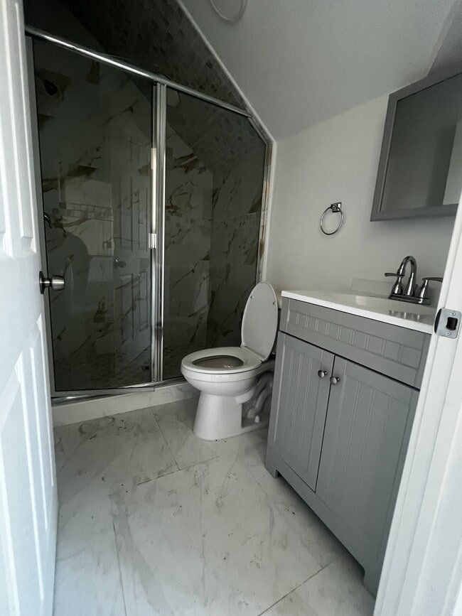 Photo - 1511 W 28th St