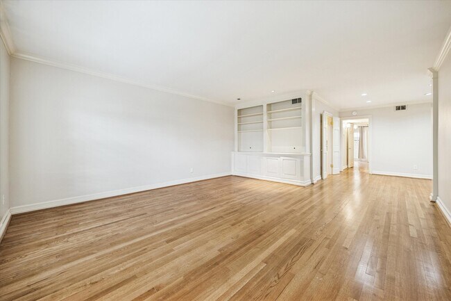 Photo - 449 N Post Oak Ln Unit 449