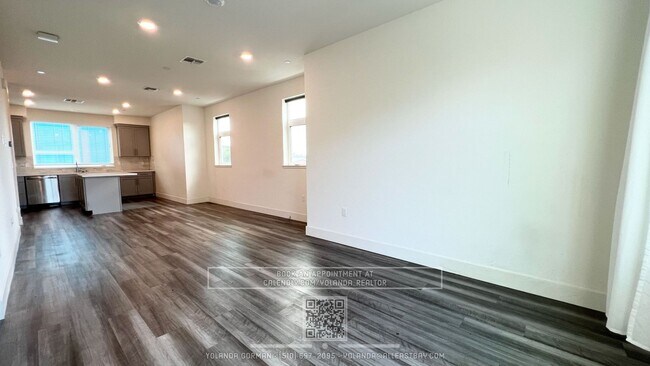 Photo - Modern Style and Sophistication, 2 En-Suite BR, 2.5 BA Townhouse with EV charging