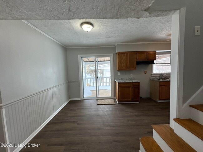 Photo - 338 N Skyline Dr