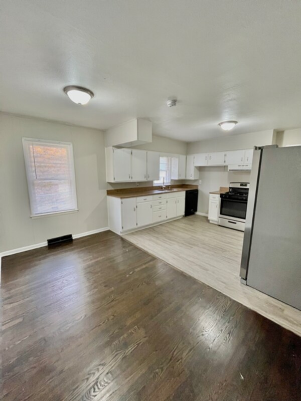 Photo - 9722 E 13th St S