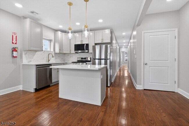 Photo - 579 S 12th St Unit 1