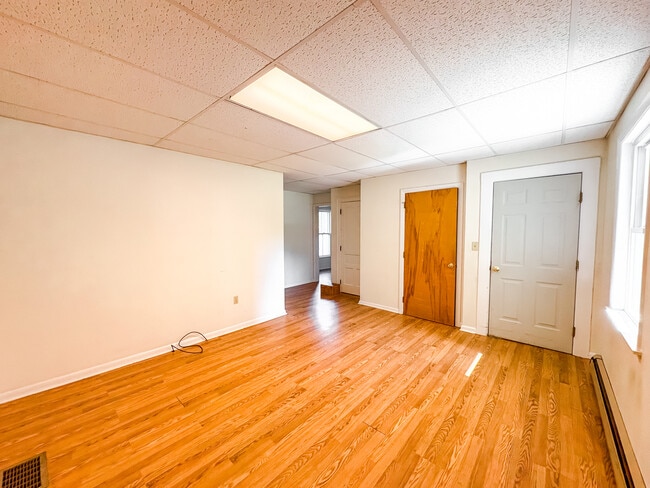 Building Photo - 56 Church St Rental
