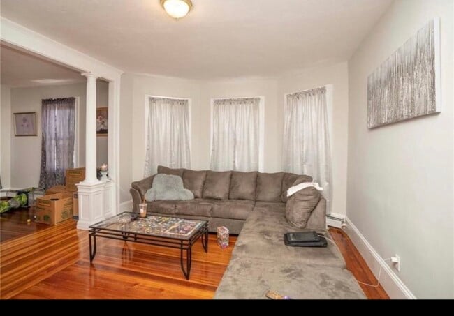 Building Photo - 66 Health Ave Unit 3rd floor