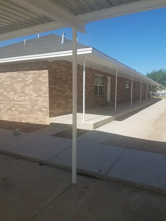 Photo - 1618 S Ave G Ave