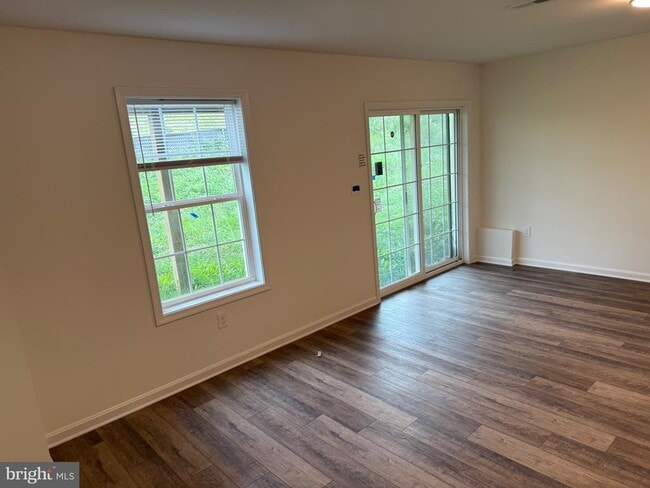Photo - 326 Avon Dr