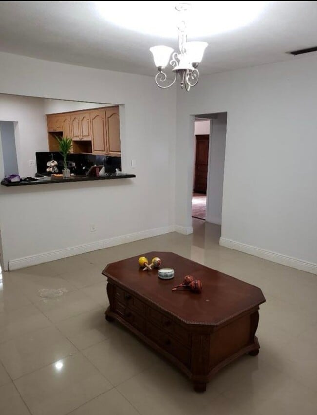 Photo - 80 E 19th St Unidad 80 E 19th St