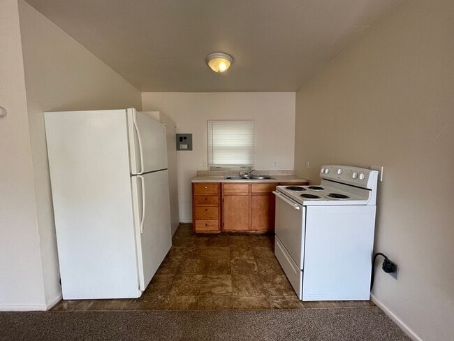 Photo - Affordable Efficiency Apt in Avondale