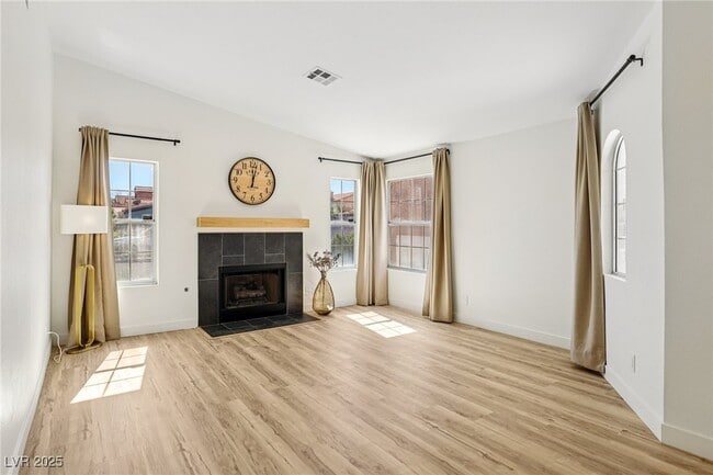 Photo - 7400 Queen Palm Dr