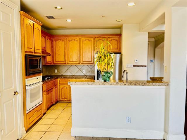 Photo - 535 Poplar Ln