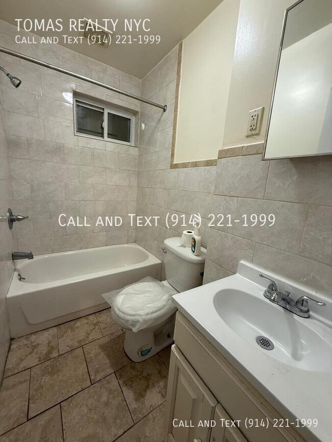 Building Photo - 94 Orchard St Unit 3L