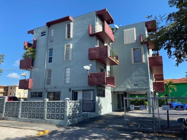 Photo - 6580 W Flagler St Unit 304