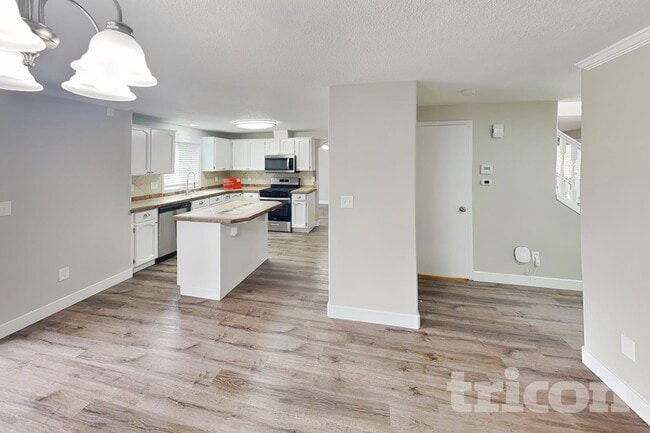 Photo - 3402 NE 165th Ave