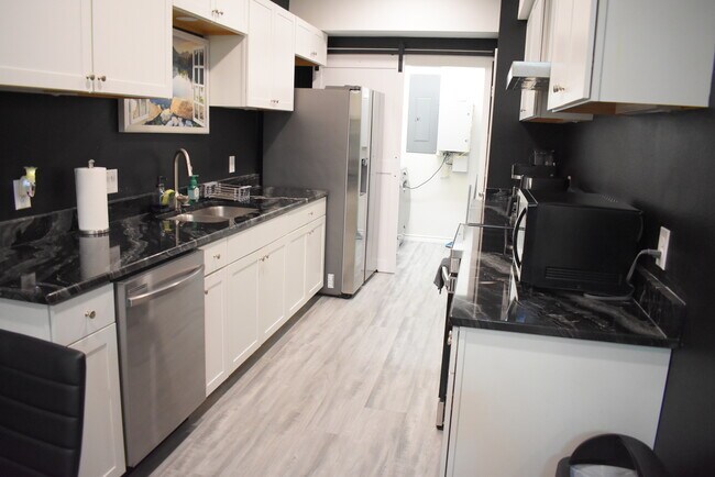 1905 Banita St Unit 102