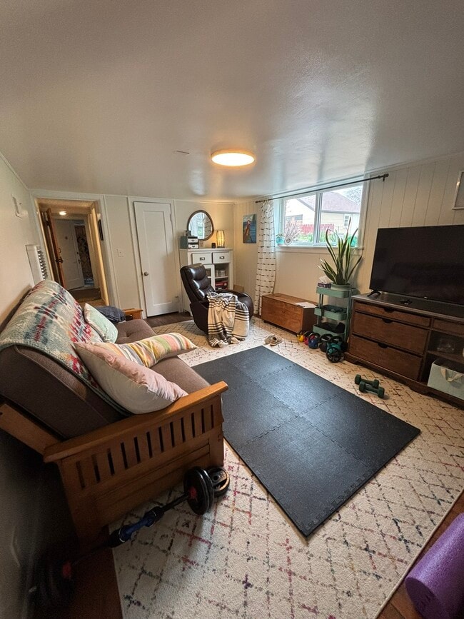 Photo - 2614 Highwood Dr