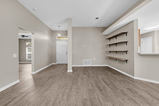 Photo - 1477 Sturbridge Pl