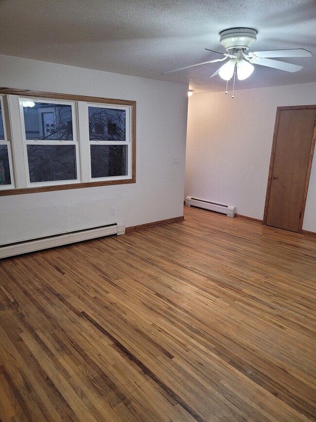 1467 W Villard St Unit 3 West Sde