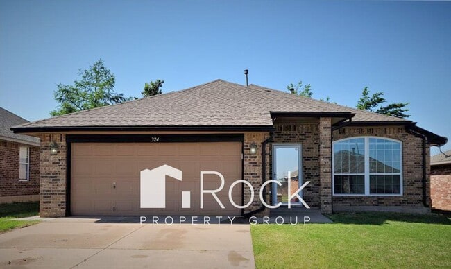 Building Photo - 4 Bedroom Home in Moore