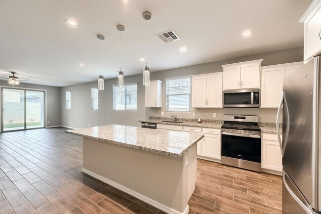 Photo - 10974 W Melvin St