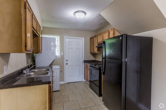 Kitchen - Graceland Flats