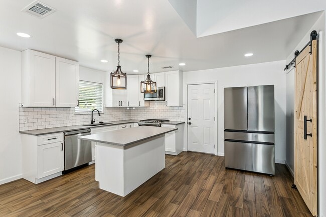 Photo - 470 Brian Cir