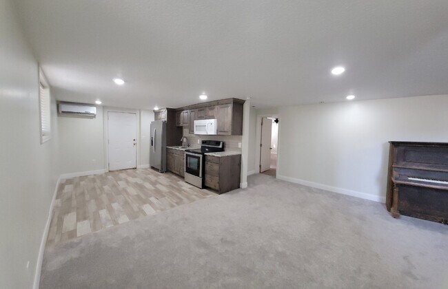 Photo - 1 Bedroom Apartment in Hildale, Don't miss out on this charming rental property! -Move In ready