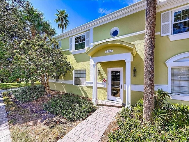 Building Photo - 3893 Pompano Dr SE Unit C