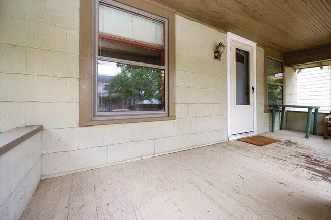 Photo - 201 Koch Ave