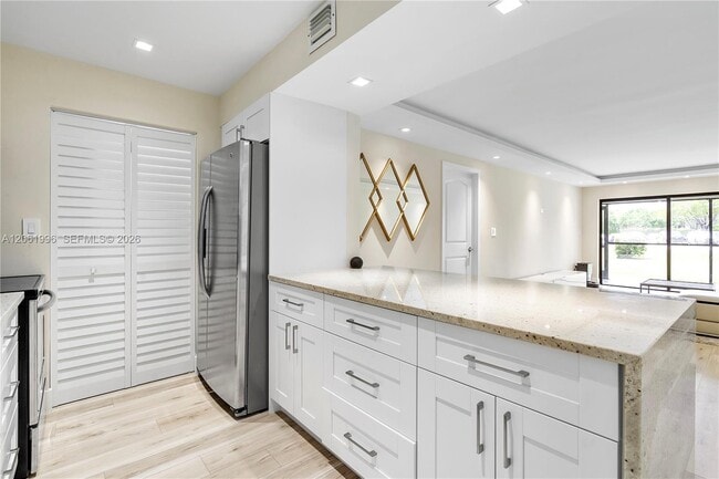 Photo - 230 Lakeview Dr Unidad 106
