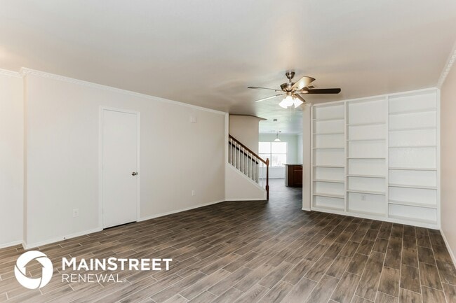 Photo - 106 Colonial Ln