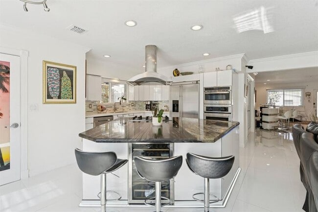 Photo - 911 NW 7th St Casa