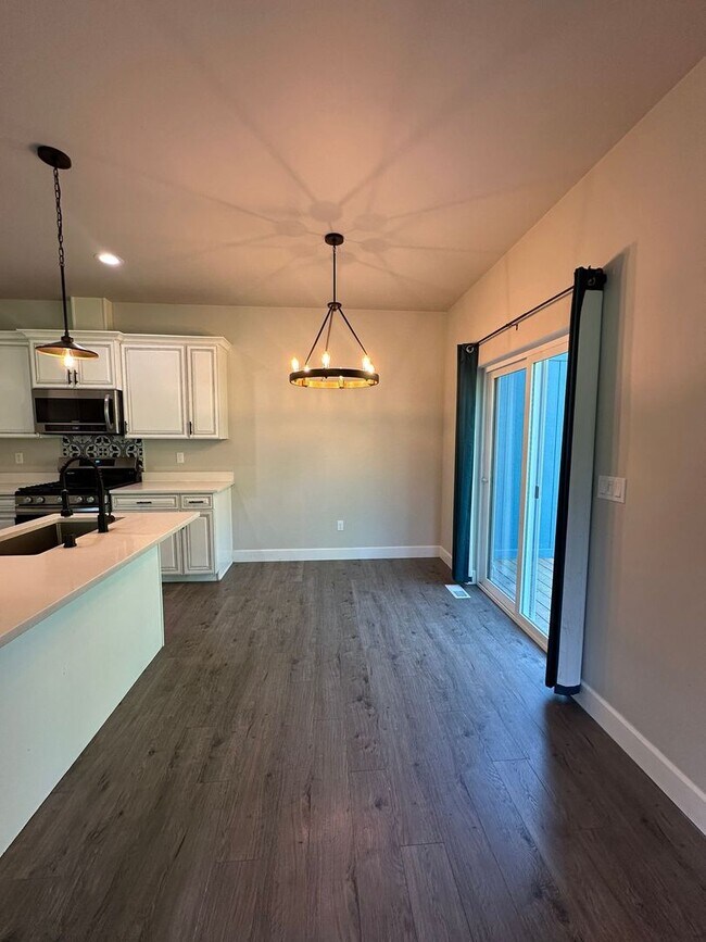 Photo - 6585 Beverly Hills Cir
