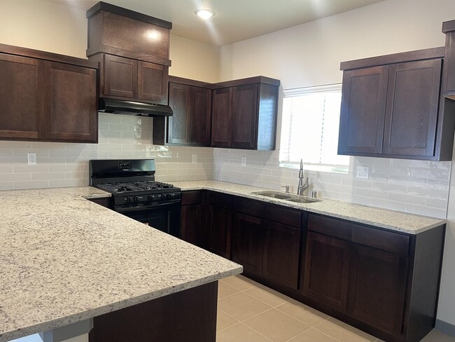 Photo - 8902 Herbert St