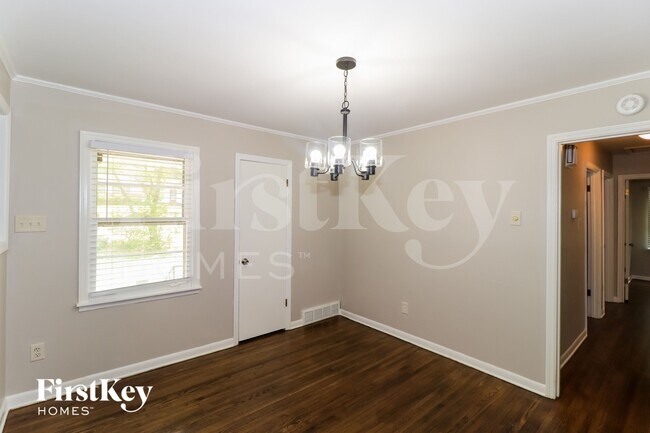 Photo - 3021 Chaucer Ln