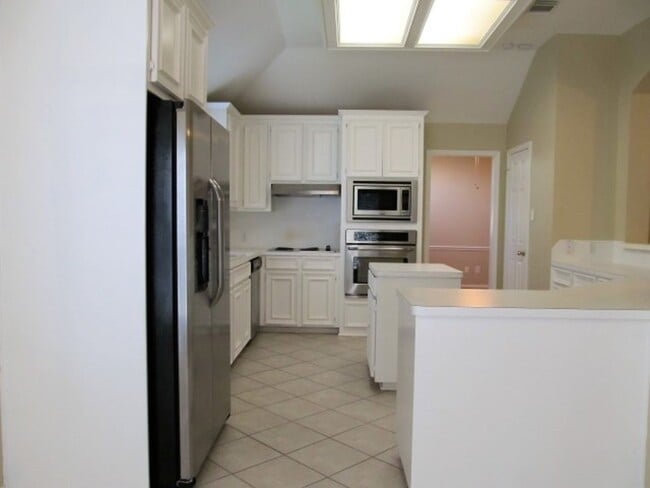 Photo - 104 Laguna Pointe Dr