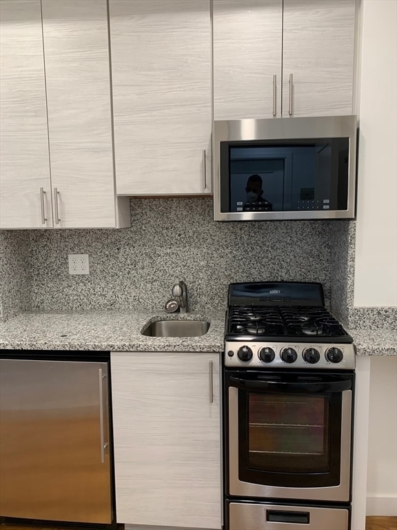 Building Photo - 16 5th St Unit 5