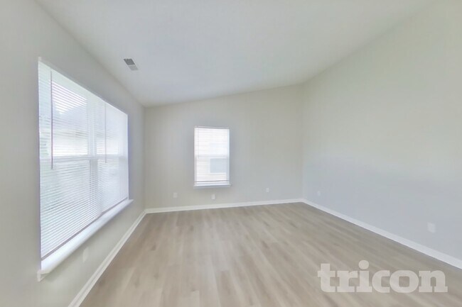 Photo - 4020 Waterfield Dr