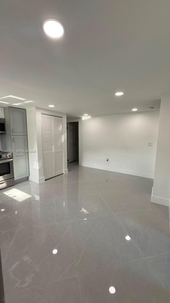 305 NE 58th Terrace