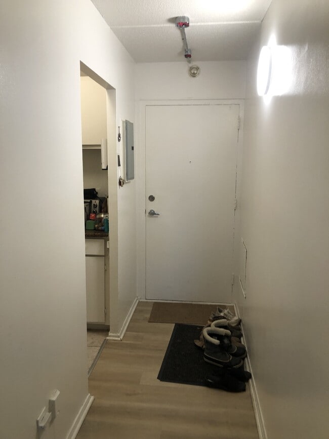 Building Photo - 1845 Rue Duff Ct. Unit 208