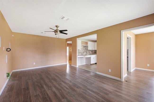 Photo - 202 Norview Dr