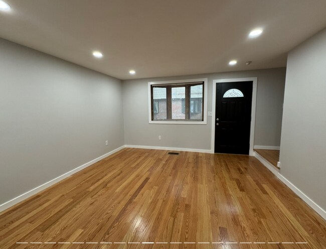Photo - 41 Ashford St Unit 3