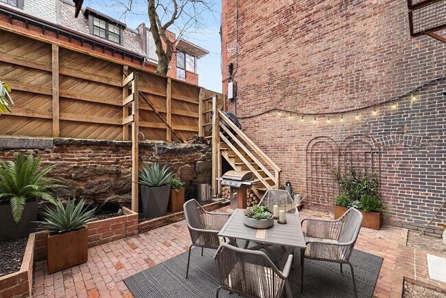 Photo - 96 Chandler St Unit 1