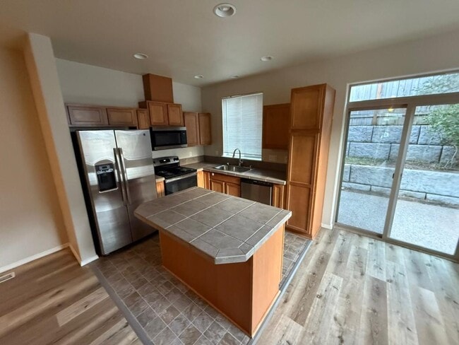 Photo - 13009 NE 25th St