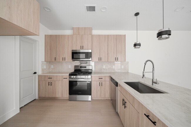 Photo - 4314 Stassen St