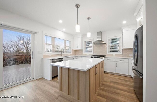 Building Photo - 427 Hoyt St