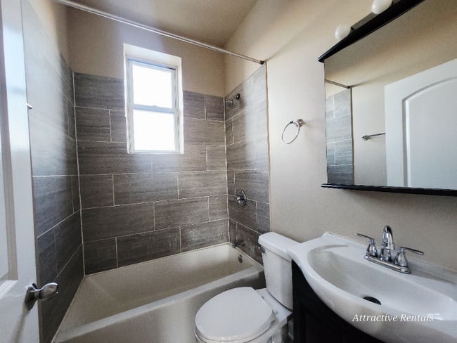 Photo - 6507 S Ingleside Ave Unit 3